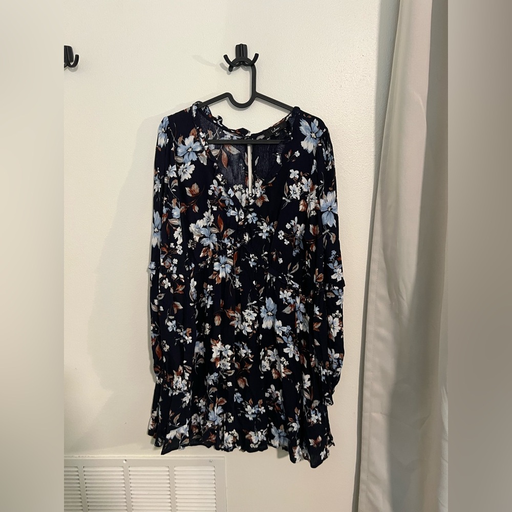 Lulu's Navy Floral Long Sleeve Dress